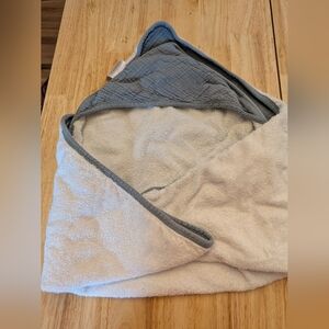 Little Unicorn Infant Hooded Bath Towel EUC Newborn Baby Bath